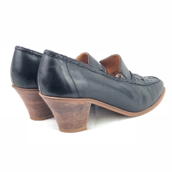 Vintage Latinas Black Leather Heels w/ wood heel - Picture 3 of 8